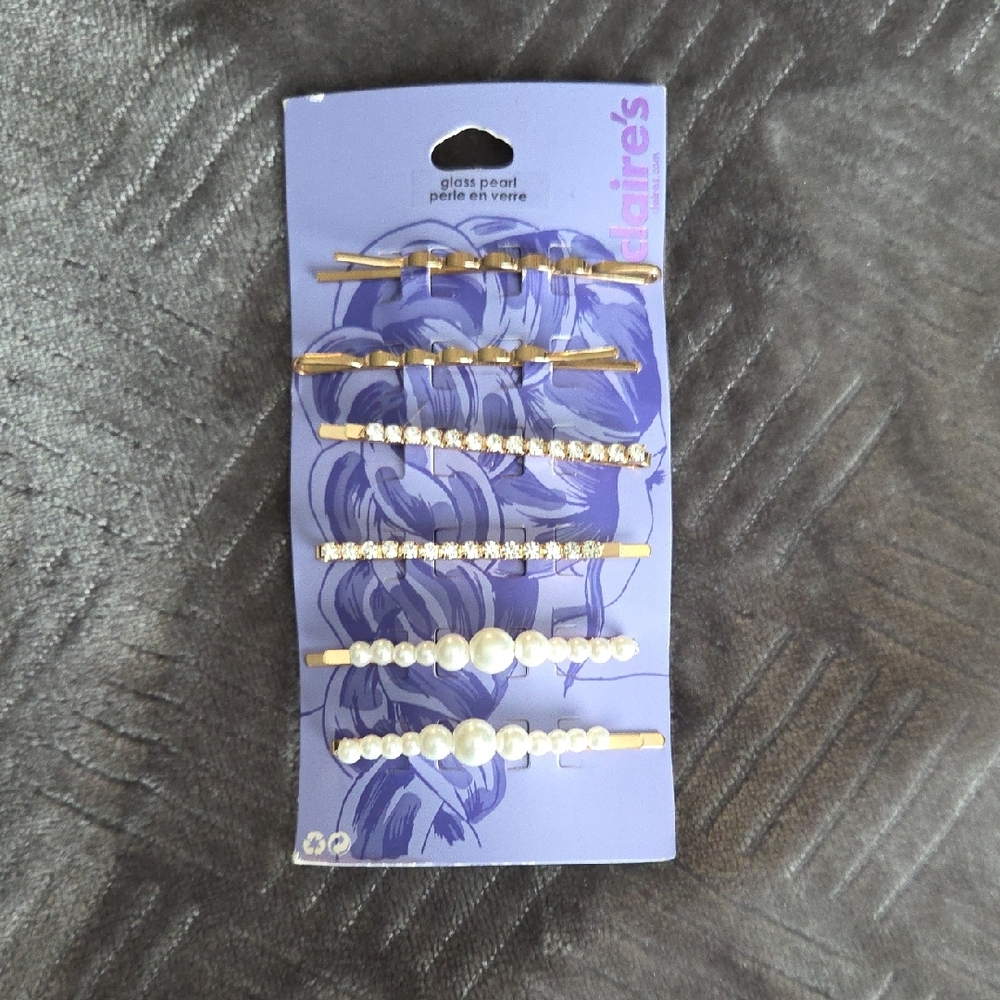 Claire's Elegant Gold and Pearl Hair Clip Collection
